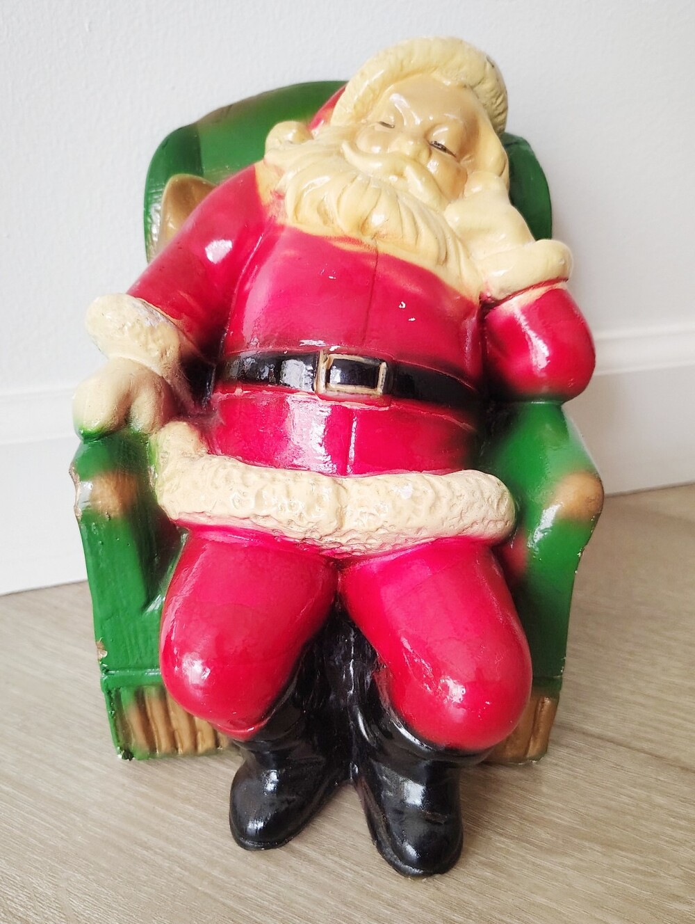 Kitschy Vintage 1940's/1950's Sleeping Santa Chalkware Bank Figurine
